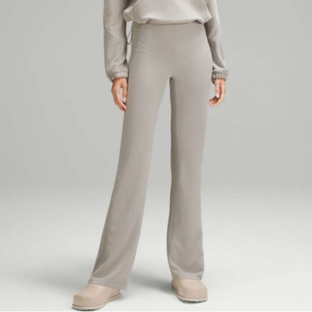 Lululemon Ribbed Softstreme Zip-Leg High-Rise Pant 31” Riverstone - Size 12